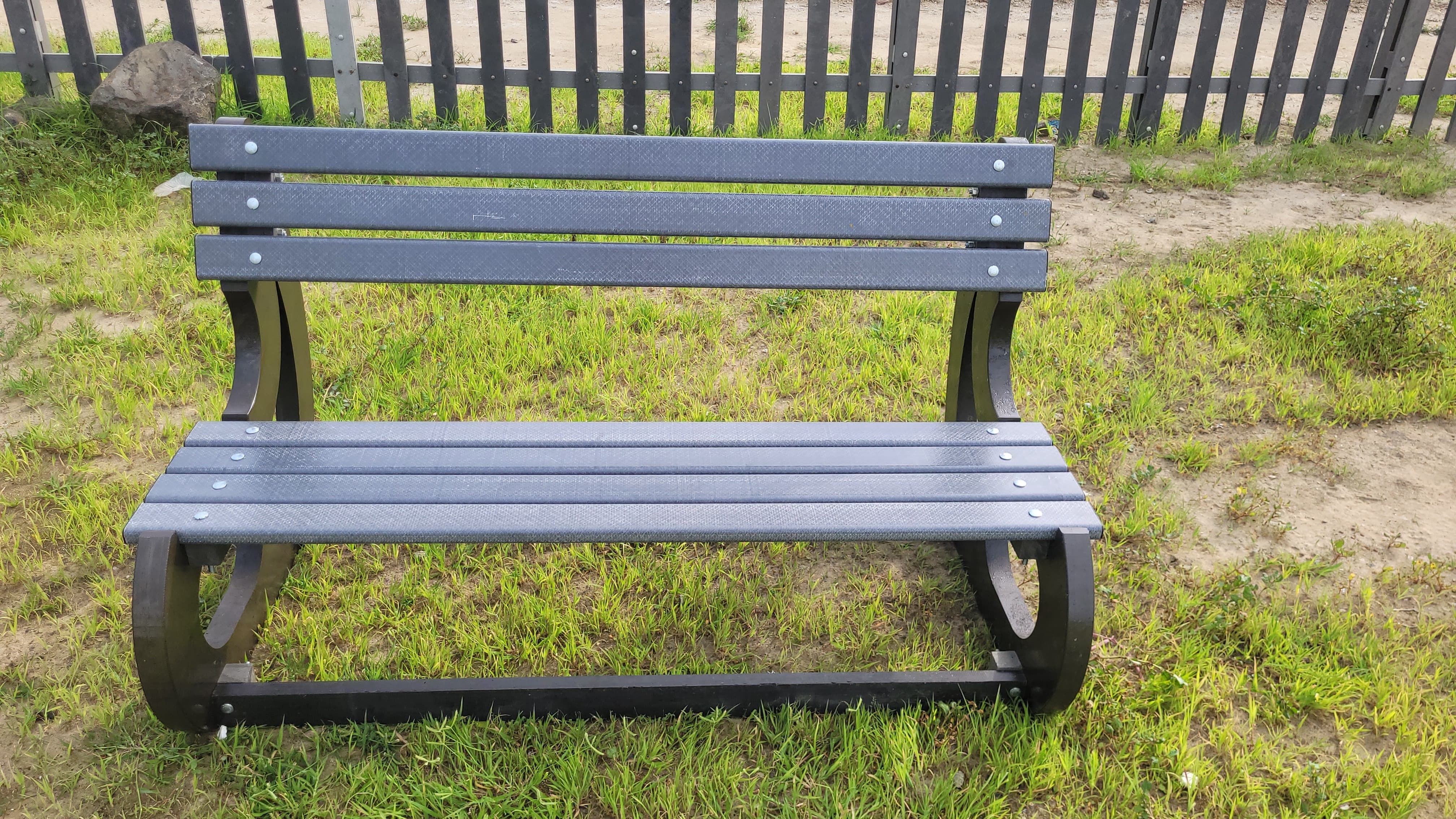 Black Carbon Finish Bench